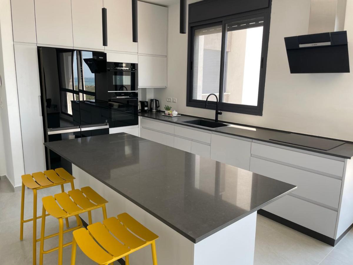 #דירת יוקרה על הים Sunset Beach Apartment# Givat Olga Exterior foto