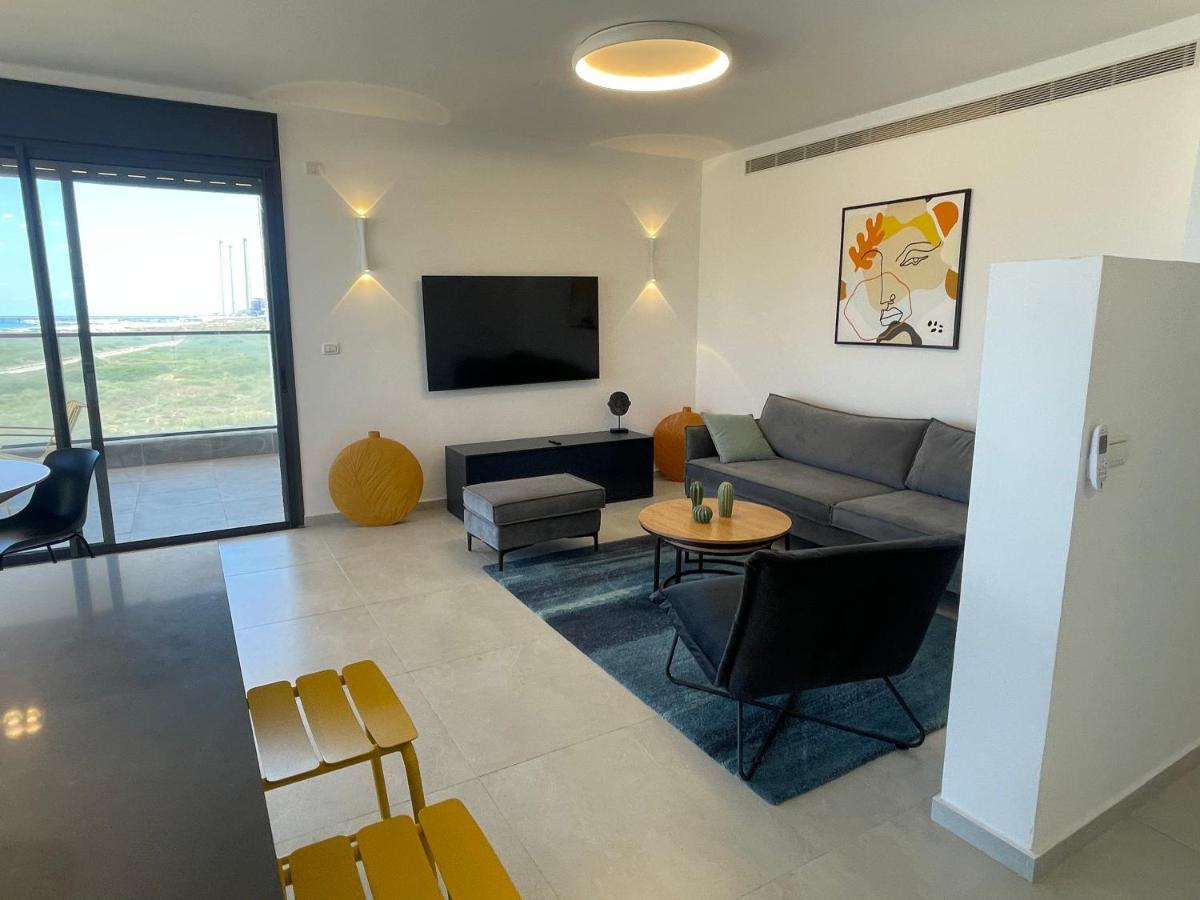 #דירת יוקרה על הים Sunset Beach Apartment# Givat Olga Exterior foto